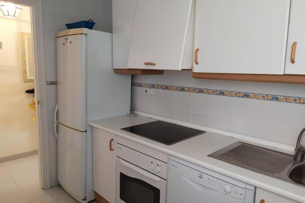 Appartement Acogedor Apartamento A 100 M. De Pinares Y Playa à Rota Extérieur photo